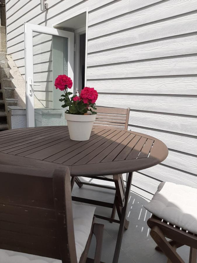 Bousignies-sur-Roc Maison De Campagne En Pierre Bleue-Wifi Et Parking מראה חיצוני תמונה